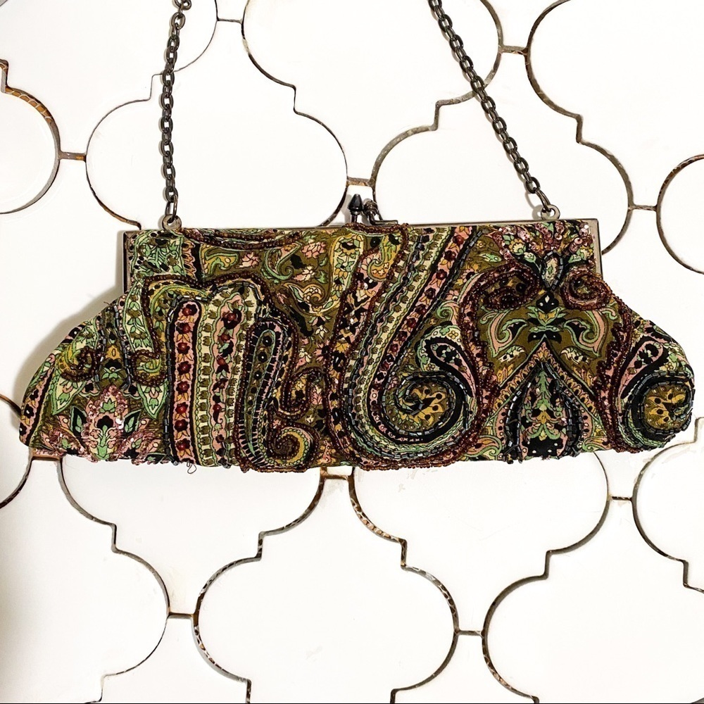 Vintage Kiss lock clutch